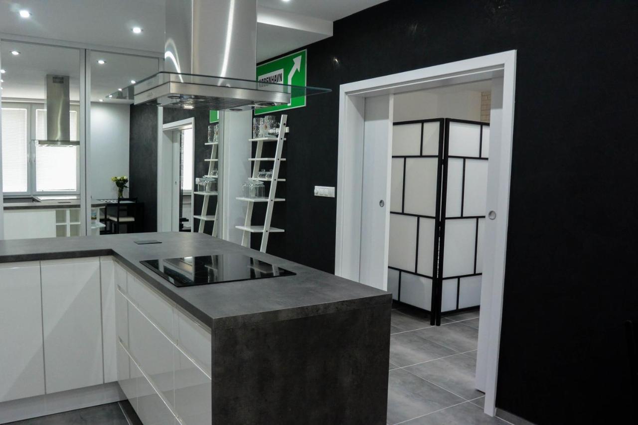 Rr Bus Station Apartment Bratislava Dış mekan fotoğraf