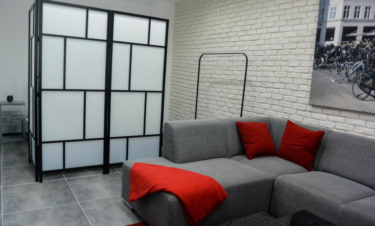 Rr Bus Station Apartment Bratislava Dış mekan fotoğraf
